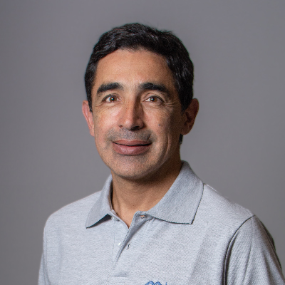 Dr. Héctor Navarrini