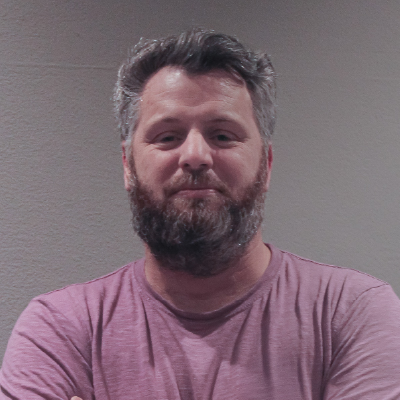 Dr. Iain Schneider